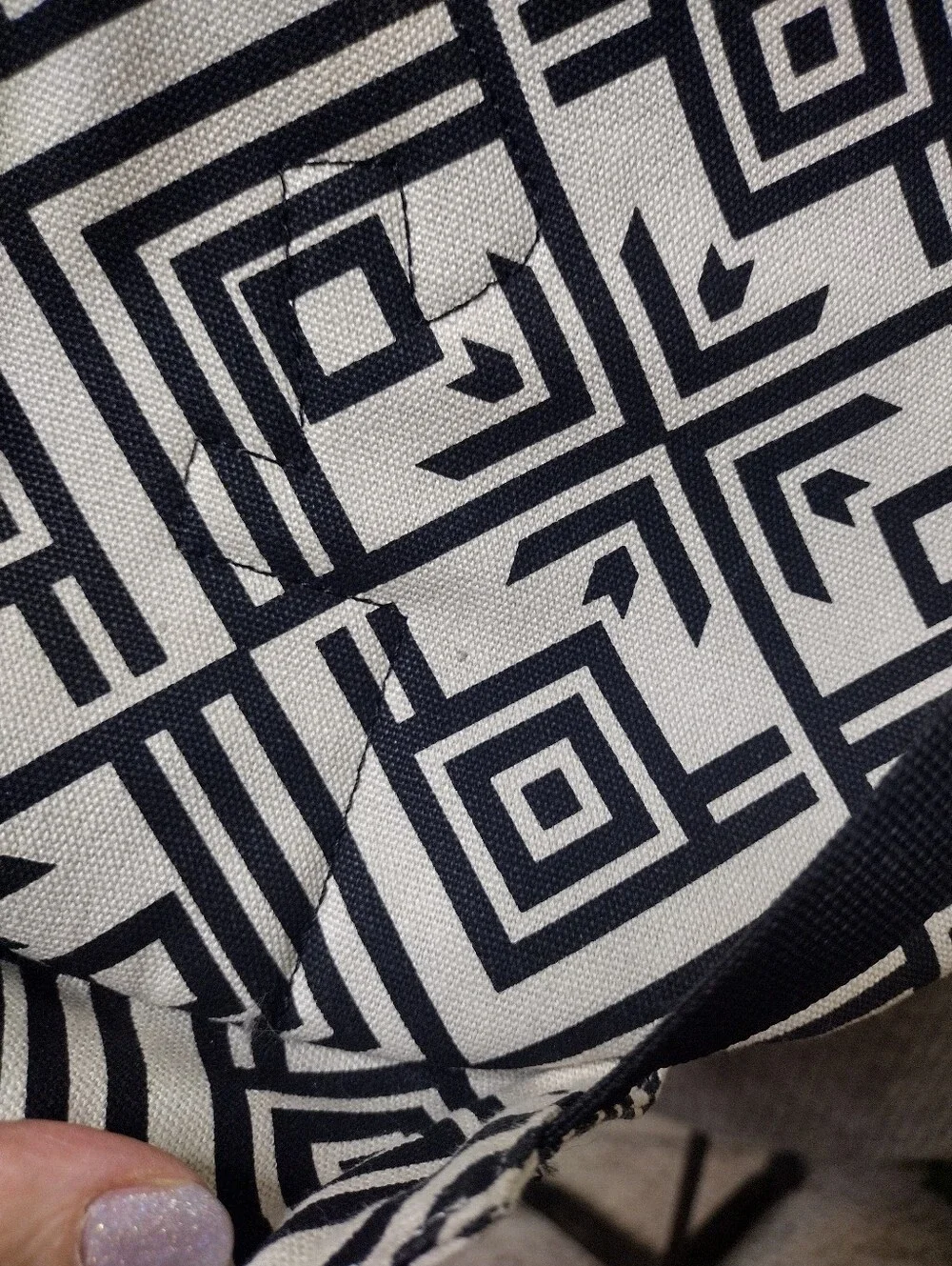 Kavu Black & White Geometric Print Rope Sling Bag